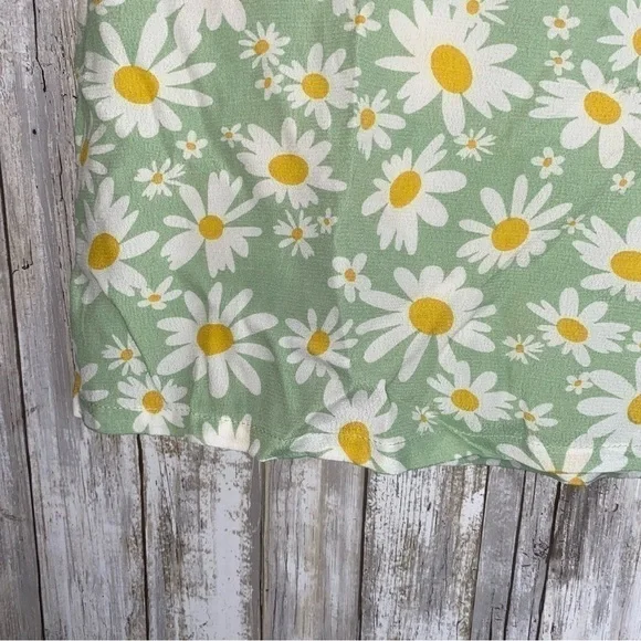 NWT Elodie Mint Daisy Mini Skirt - Picture 4 of 7